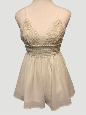 Style Rack Boho Off White Lace Tie-Back Romper Size Small